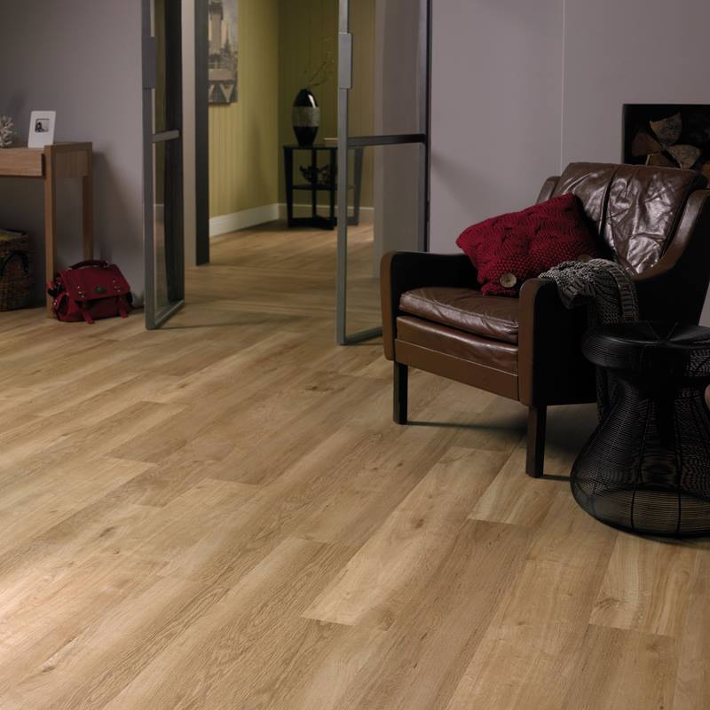 VGW85T_French-Oak_RS_Res_Living-Room_Image